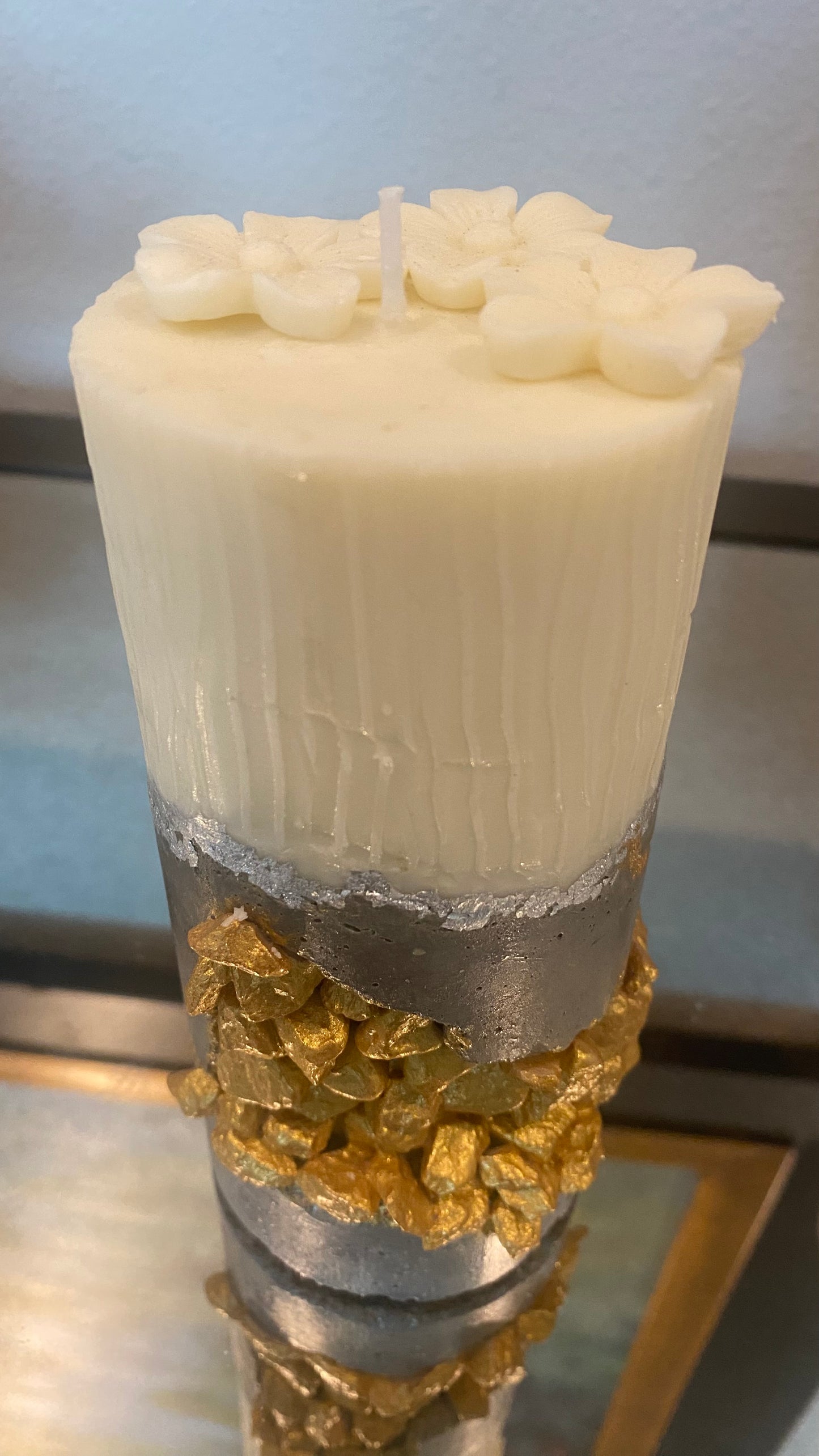 Golden Vein Art Candle