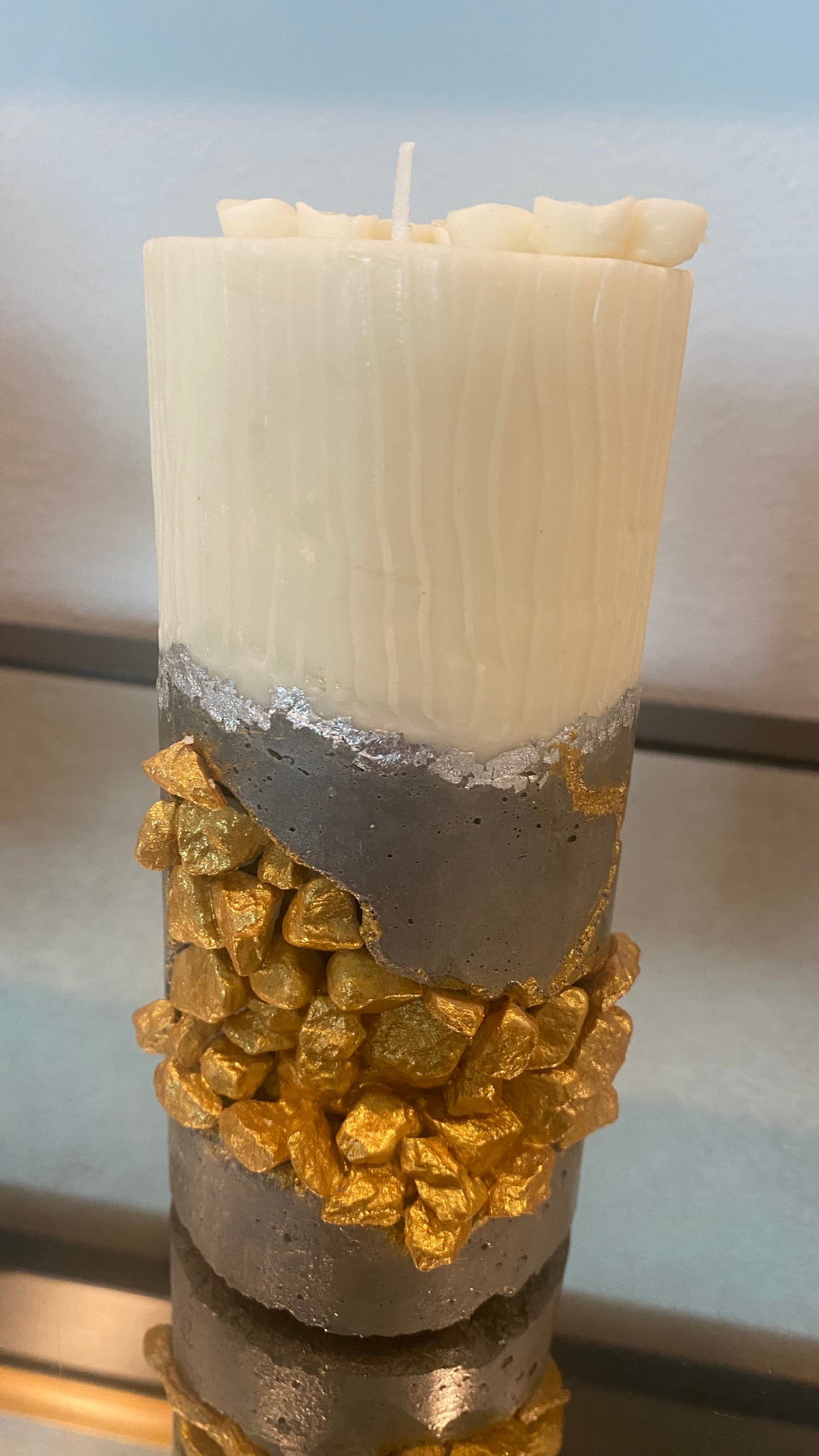 Golden Vein Art Candle